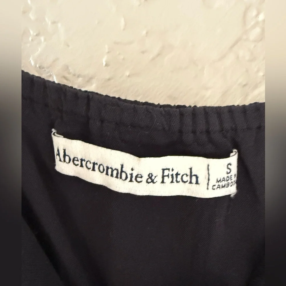 Abercrombie & Fitch Elegant Black Maxi Dress